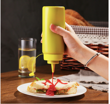 Load image into Gallery viewer, Squirt Condiment Bottles